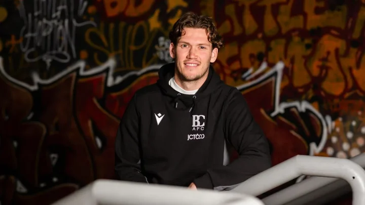 Bradford City Sign Defender Joe Wright on Two-Year Deal