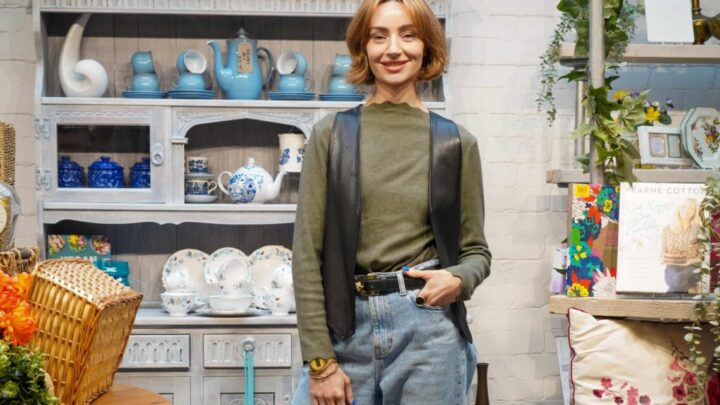 @Charityshopgirl Jen Graham to join Russell Bear for opening of new Forget Me Not’s charity shop in Pudsey